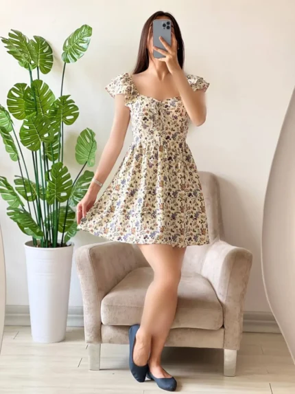 Soft, short "floral" dress – one size, buttery texture